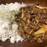 安い牛肉でハヤシライス